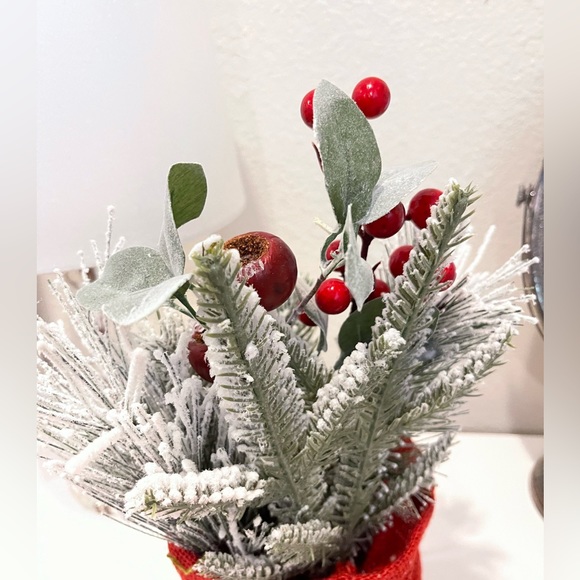Wondershop Holiday Mixed Greenery with Red Berries Burlap Bag Centerpiece - Picture 6 of 6